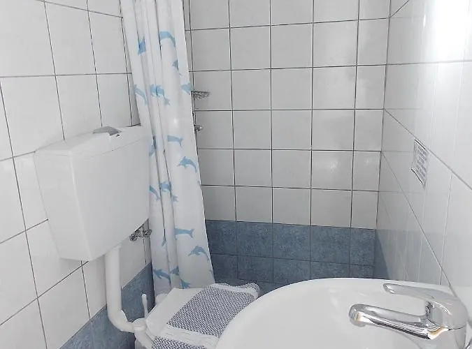 Sgouridis يميناريا