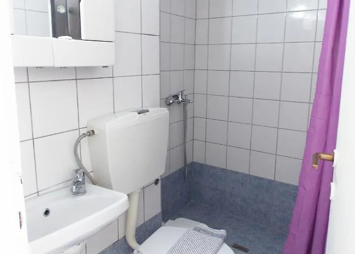 Sgouridis 2* يميناريا