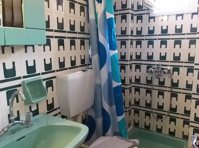 Sgouridis 2* يميناريا